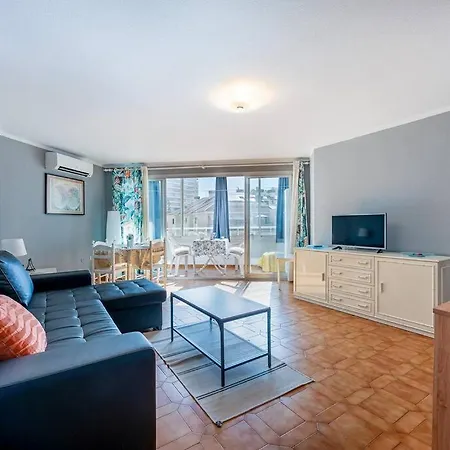 Spacious With Pool, 3 Min From The * Fuengirola