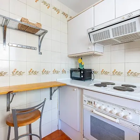 Spacious With Pool, 3 Min From The Apartamento