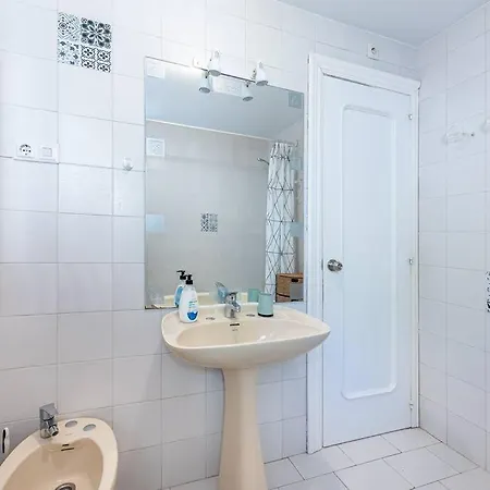 Spacious With Pool, 3 Min From The דירה *