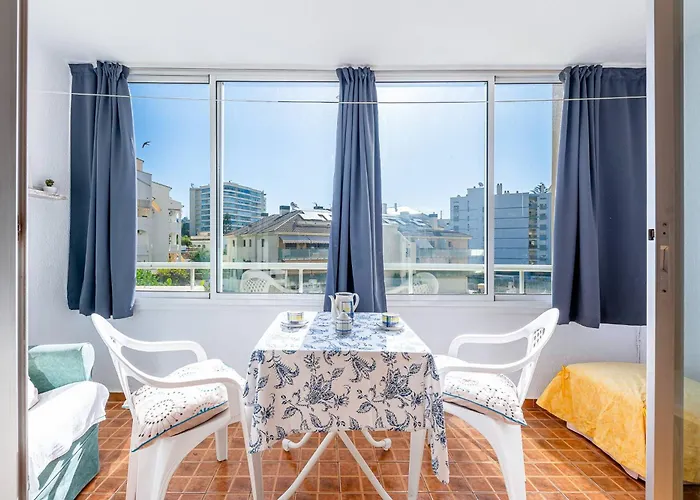 Apartamento Spacious With Pool, 3 Min From The *