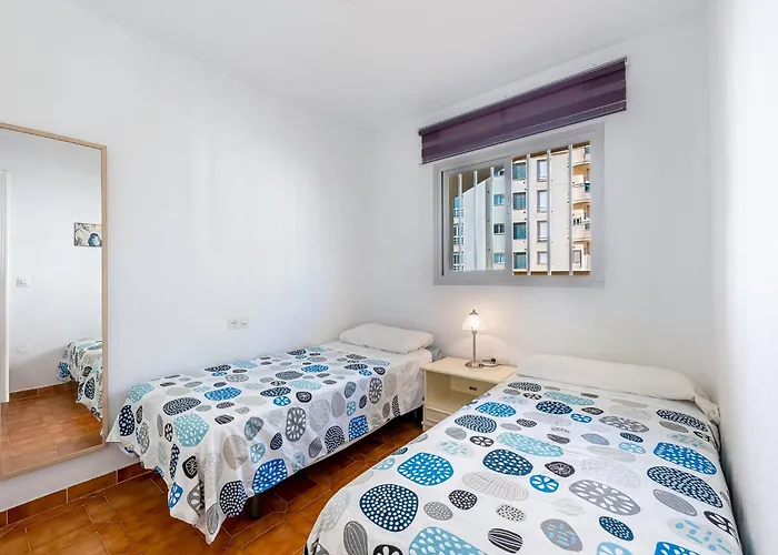 Spacious With Pool, 3 Min From The * Fuengirola