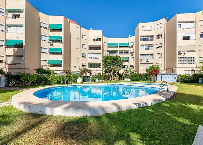 Apartamento Spacious With Pool, 3 Min From The