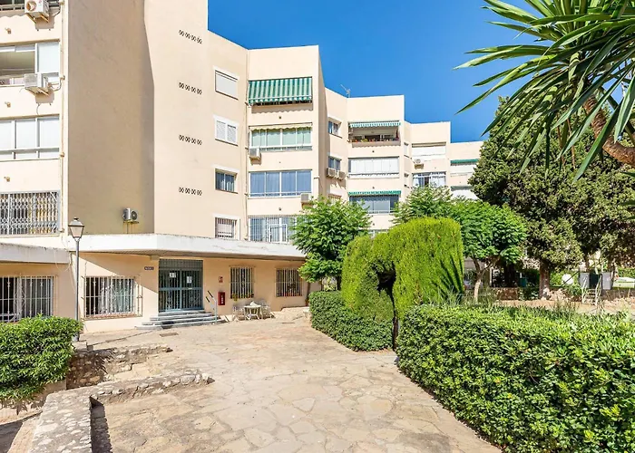 Spacious With Pool, 3 Min From The * Fuengirola
